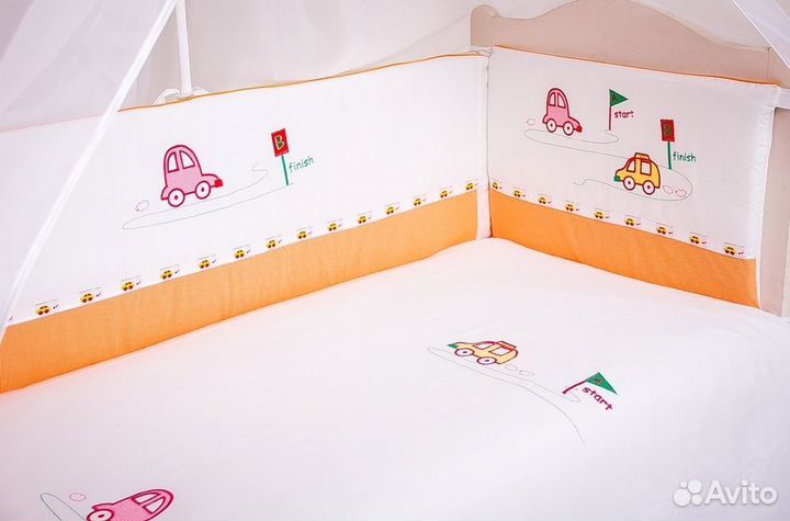Комплект в детскую кроватку