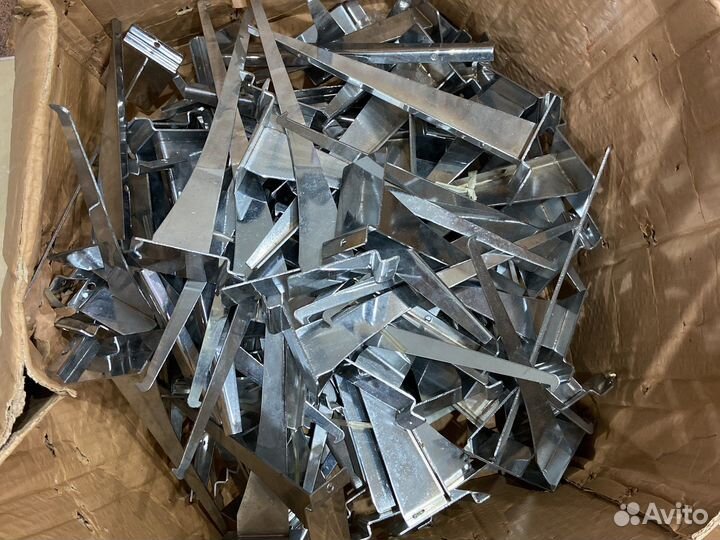 Держатель для полок