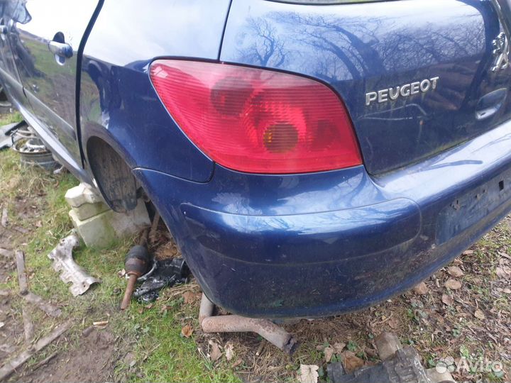 Задний бампер peugeot 307