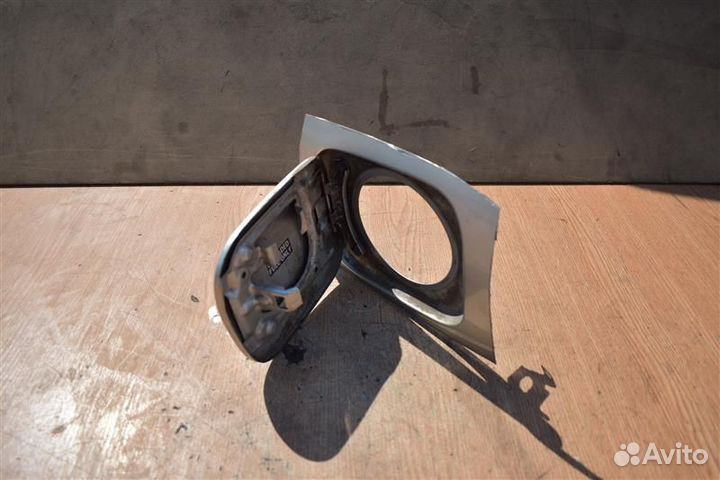 Лючок бензобака Toyota Corolla E120 хэтчбек 5Д