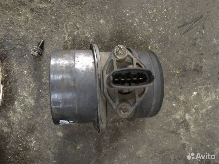 Датчик массового расхода воздуха дмрв