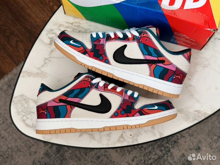 Nike Dunk SB x Parra