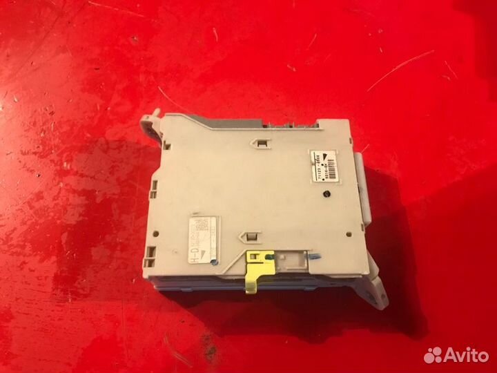 Блок предохранителей Lexus Gs 3