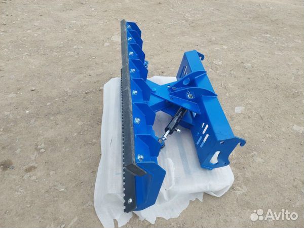 Поворотный гидравлический отвал на кун 2,5 м