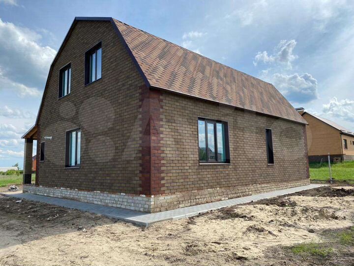 Дом 195 м² на участке 10 сот.