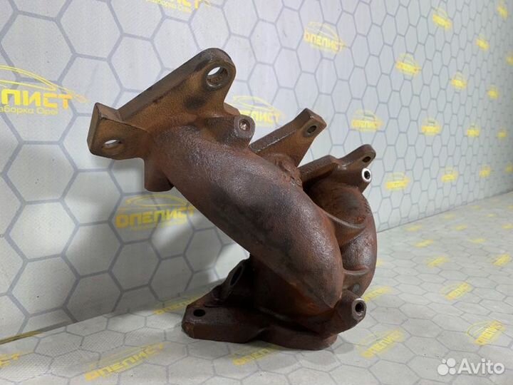 Коллектор выпускной правый Opel Antara Z32SE 2009