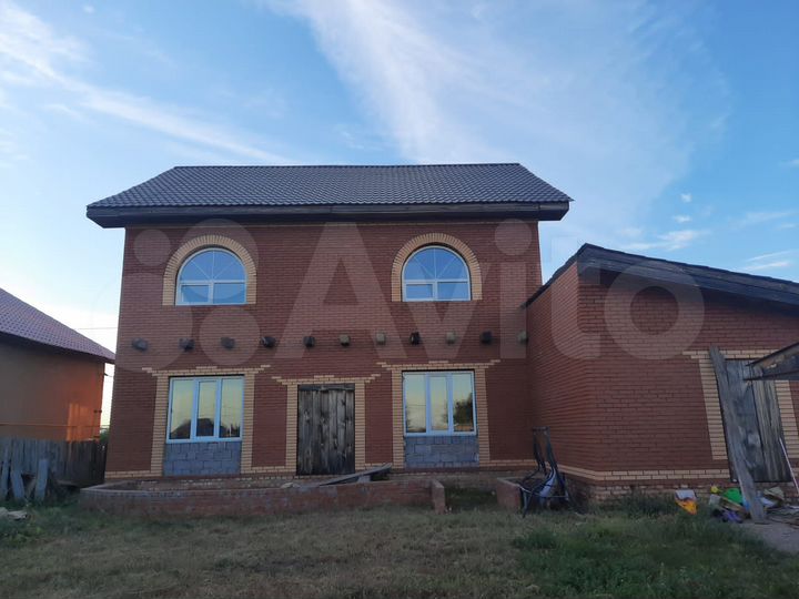 Дом 220 м² на участке 13 сот.