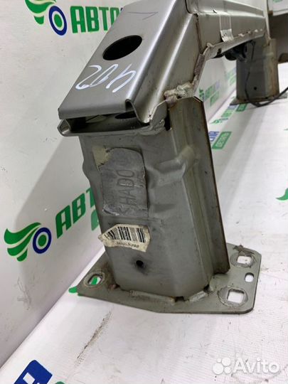 Усилитель бампера передний Land Rover Freelander