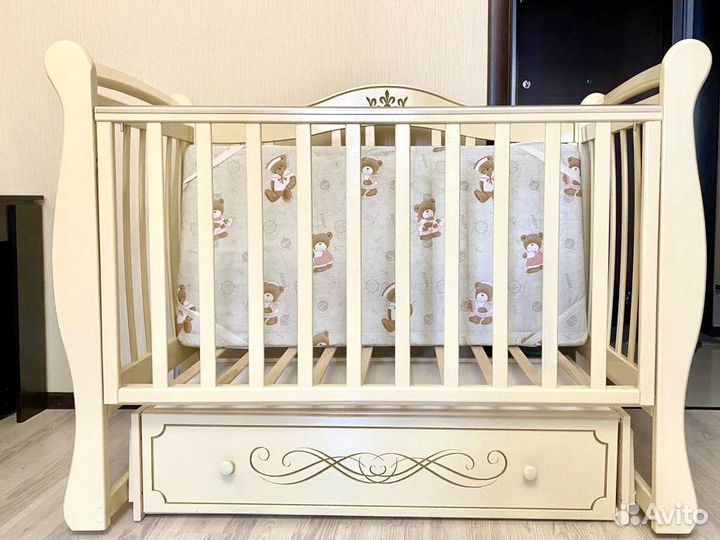 Детская кроватка