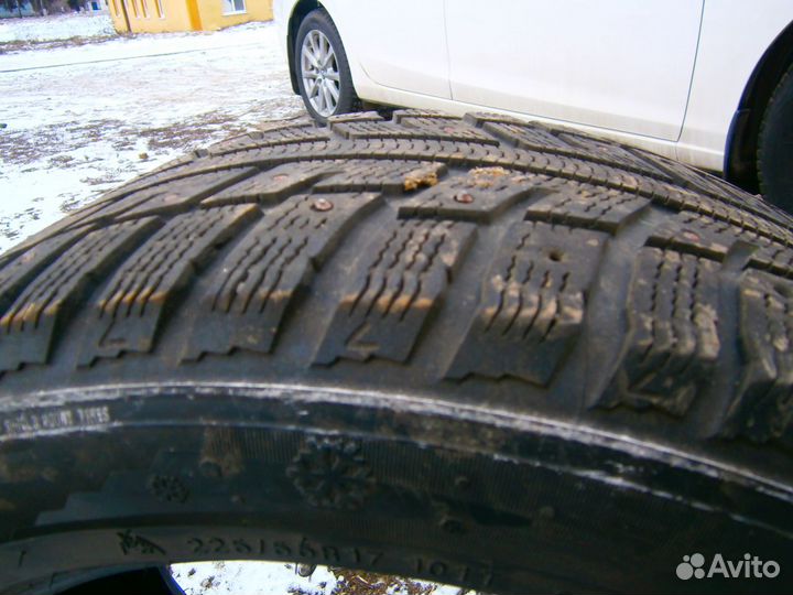 Accelera PHI-R 225/55 R17