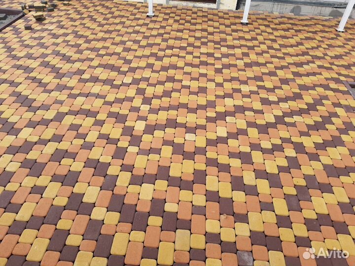 Укладка тротуарной плитки брусчатки