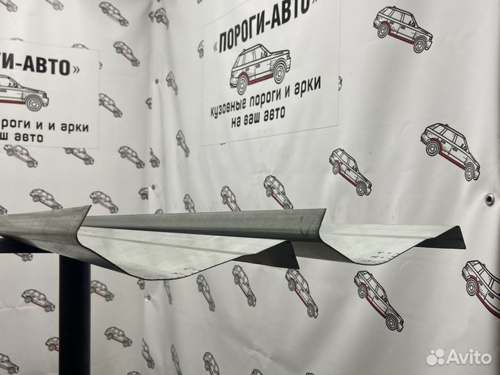 Mitsubishi Pajero 3 порог + усилитель левый
