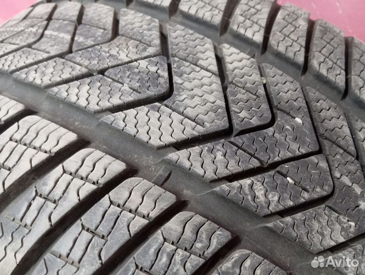 Pirelli Scorpion Winter 275/40 R21 107V