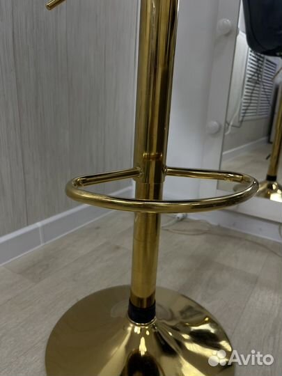 Стул для визажиста бровиста