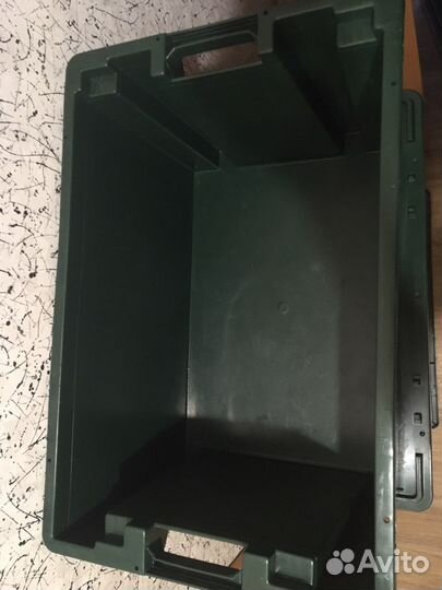 Ящик пластиковый с крышкой