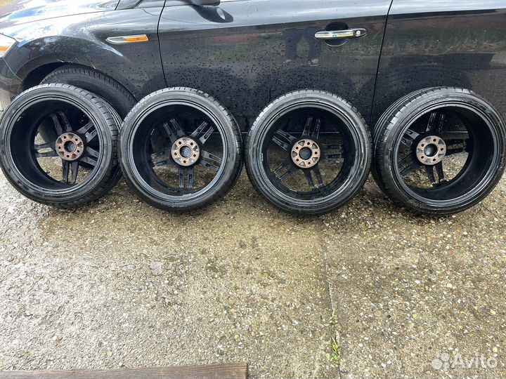 Колеса Nokian Hakka Black 2, Alutec Poison R18