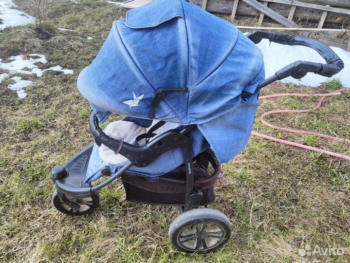 Прогулочная коляска