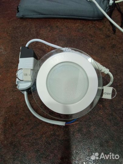 Светодиодный встраиваемый светильник