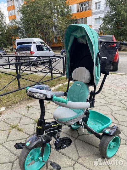 Детский велосипед с ручкой