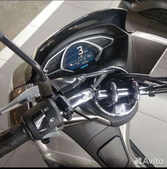 Скутер honda PCX 125