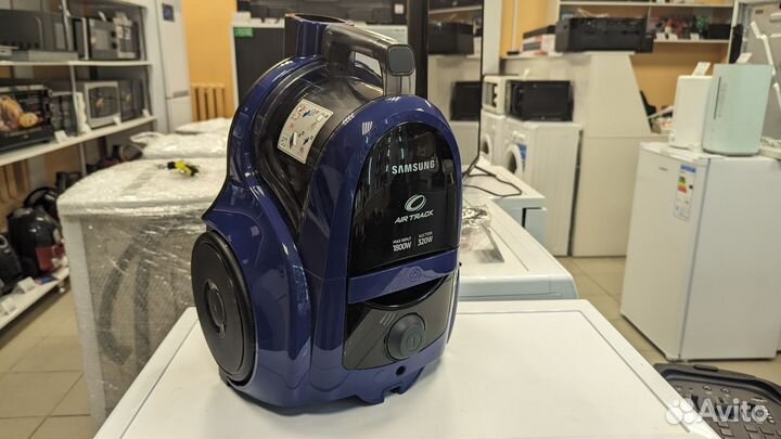 Пылесос Samsung 1600Вт с контейнером