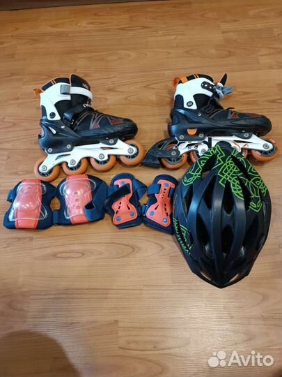 Роликовые коньки в комплекте