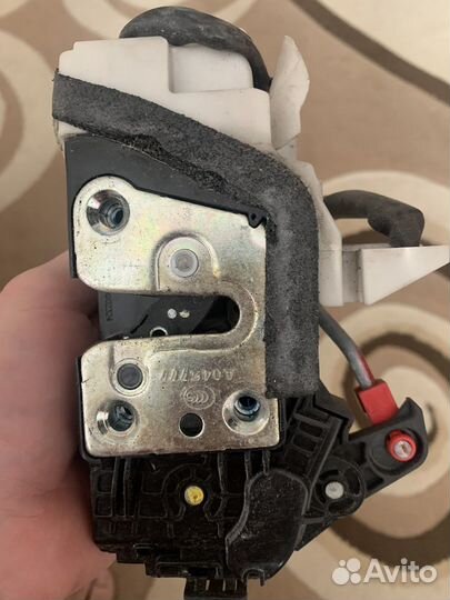 Замок двери правой передней kia cerato 3 YD