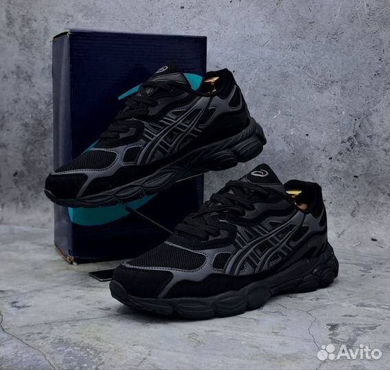 Кроссовки мужские asics