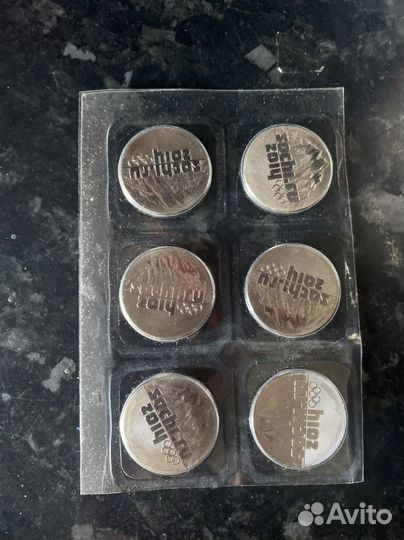 100 рублей банкноты и монеты 25 рублей