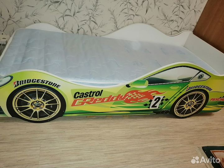 Детская кровать от 3 лет с бортиками и матрасом