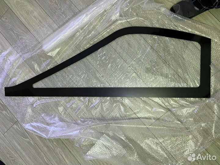 Стекло дверное нижнее правое Hamm