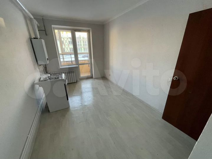 3-к. квартира, 72 м², 1/3 эт.