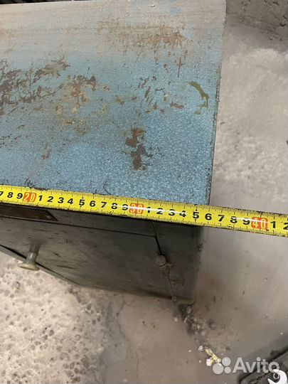 Сейф металлический