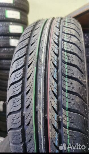 Kumho Ecsta HS52 205/65 R15 94V