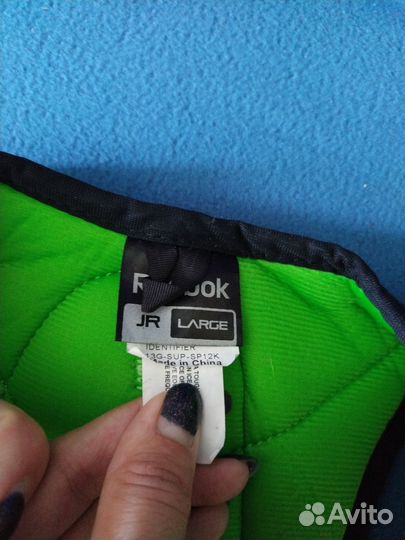 Нагрудник хоккейный