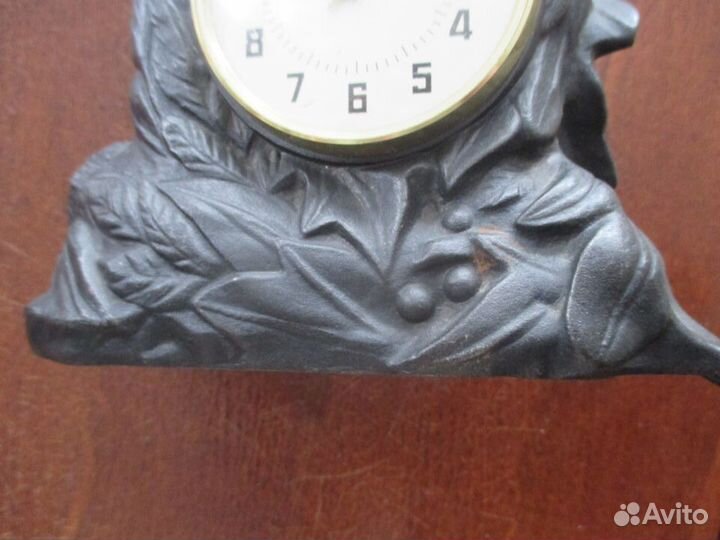 Каминные чугунные часы Петух