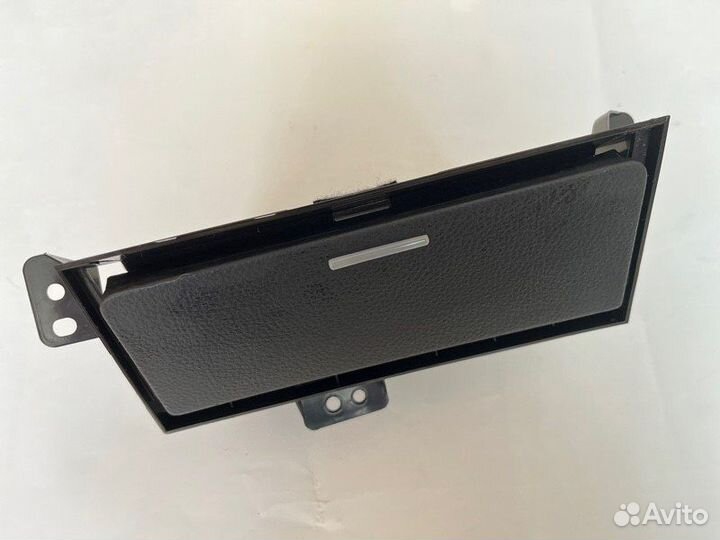 Вставка передняя правая Nissan Fuga Y50 VQ25(DE)