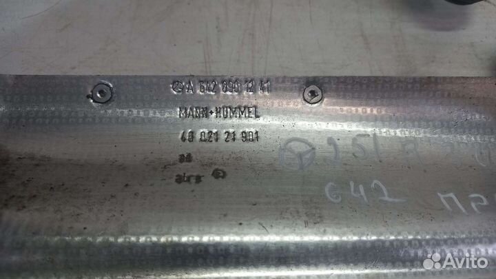 Кронштейн воздушного фильтра Mercedes W251 R350