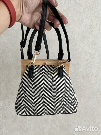 Сумочка-клатч