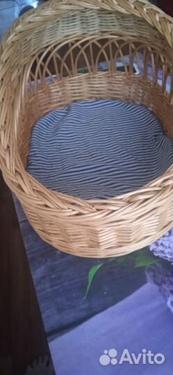 Лежанка для кошек плетеная