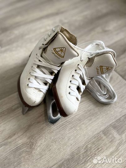 Фигурные коньки Jackson Artist 25-27 размер