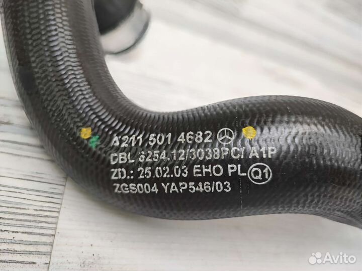 Патрубок радиатора W211