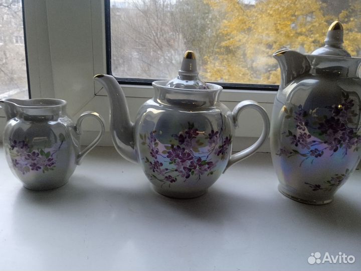 Два чайника и молочник фарфор дулево