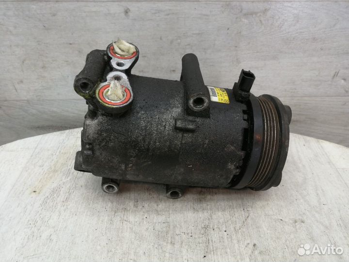 Компрессор кондиционера Ford Focus 6M5H-19D629-AB