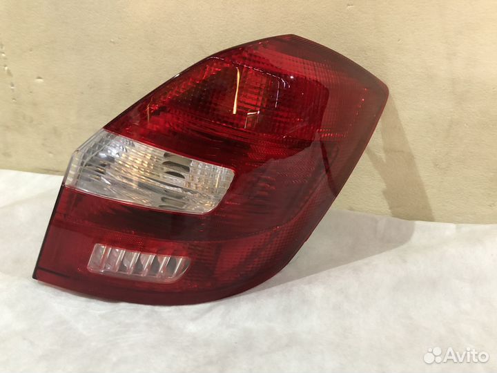 Фонарь правый шкода фабия skoda fabia 07-10