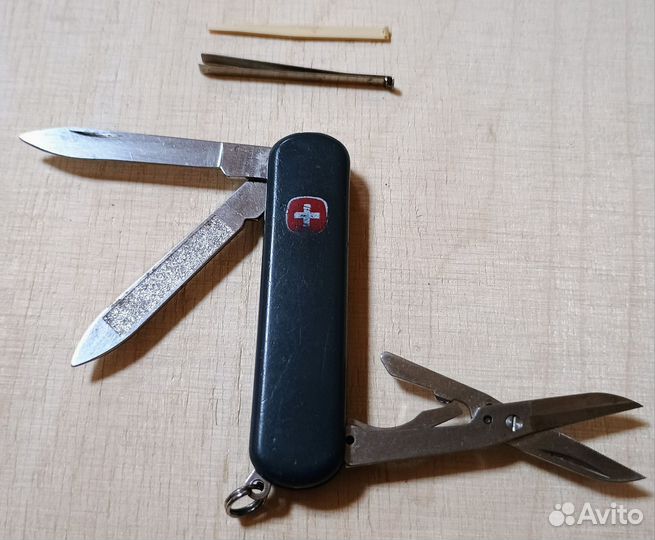 Нож Wenger Esquire