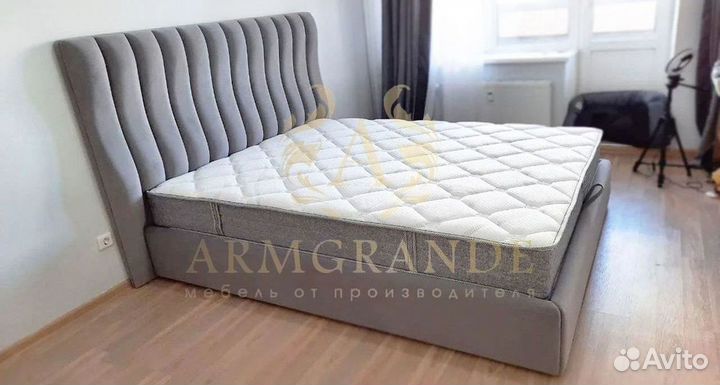 Кровать с мягким изголовьем на заказ