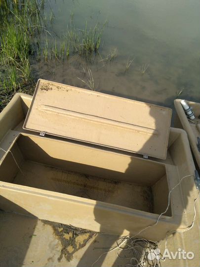 Лодка пластиковая