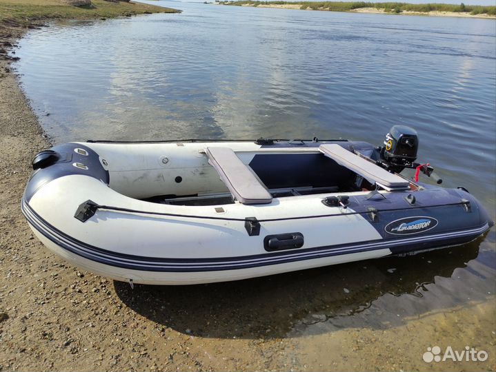 Лодка пвх Гладиатор с мотором