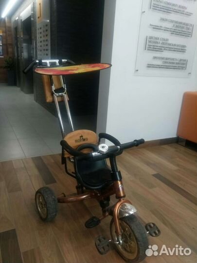 Детский трехколесный велосипед